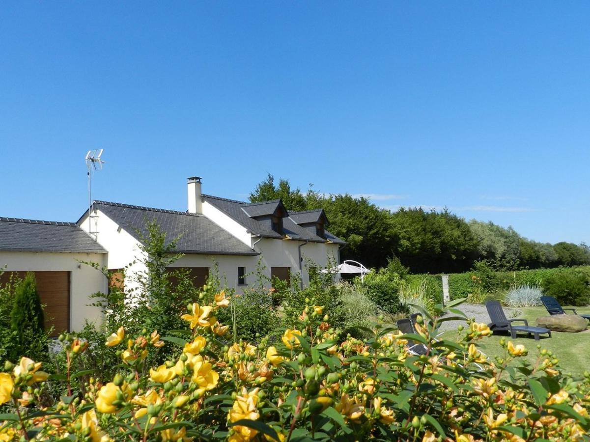 Gite La Grenouillere Esqueheries Exterior photo