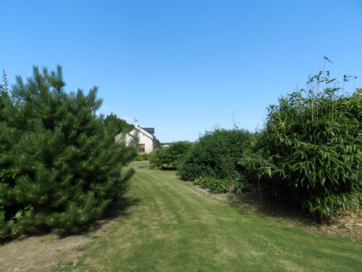 Gite La Grenouillere Esqueheries Exterior photo